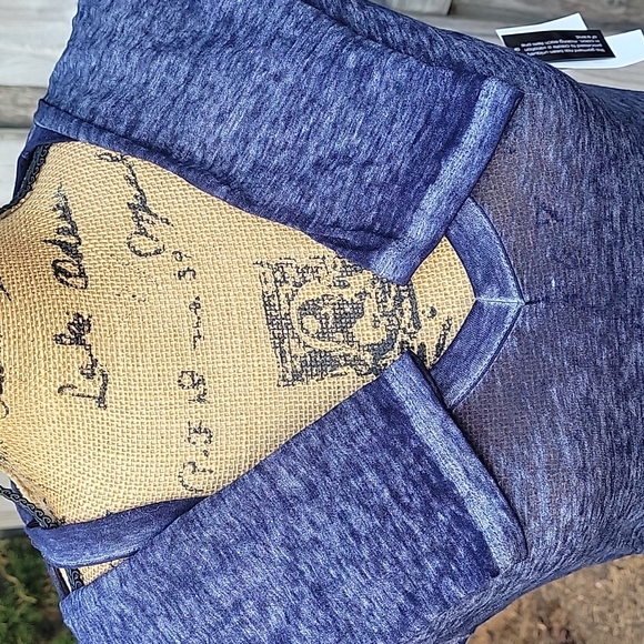 NWT Derek Heart Burnout Tee - Picture 10 of 17